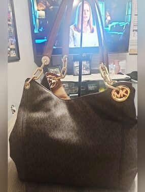 Authen Michael Kors Fulton LG Signature Charm Hobo Shoulder Bag Brown/Acorn